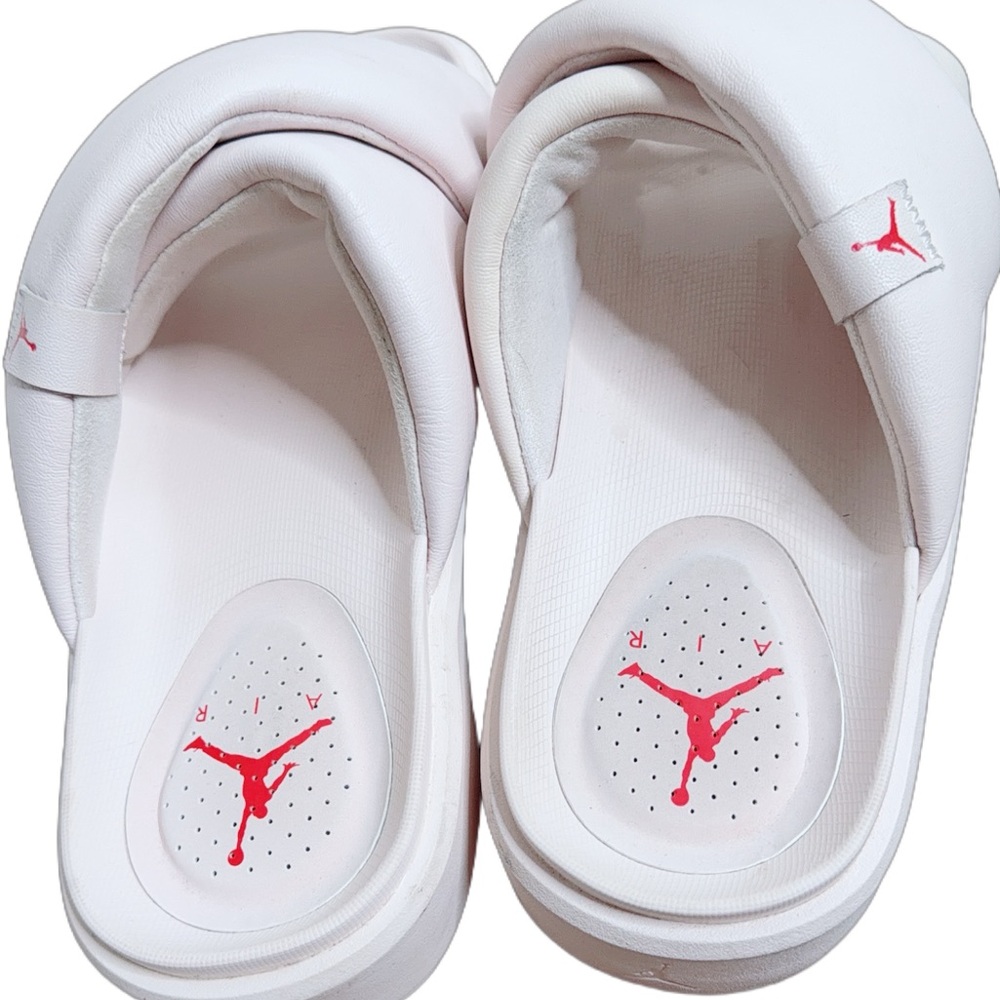 Like New! Jordan Women's Pale Pink Leather Slide Sandals Sz 10 - Picture 3 of 3